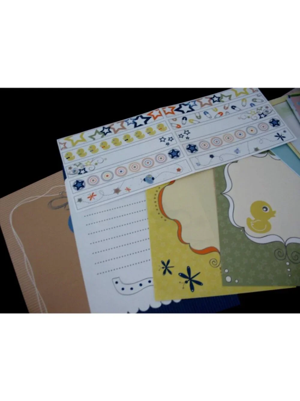 CREATIVE MEMORIES Milestones albumKit; Baby Girl/Boy 4.5x6.5 Photo mats open pk